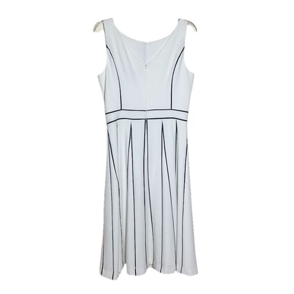 White House Black Market Size 4 Sleeveless Fit & Flare Women’s Ponte Knit Dress - Picture 3 of 7